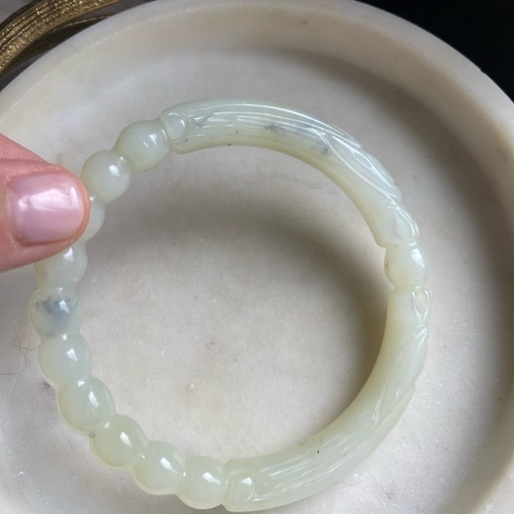 GENUINE carved jade bracelet - Picture 11 of 15
